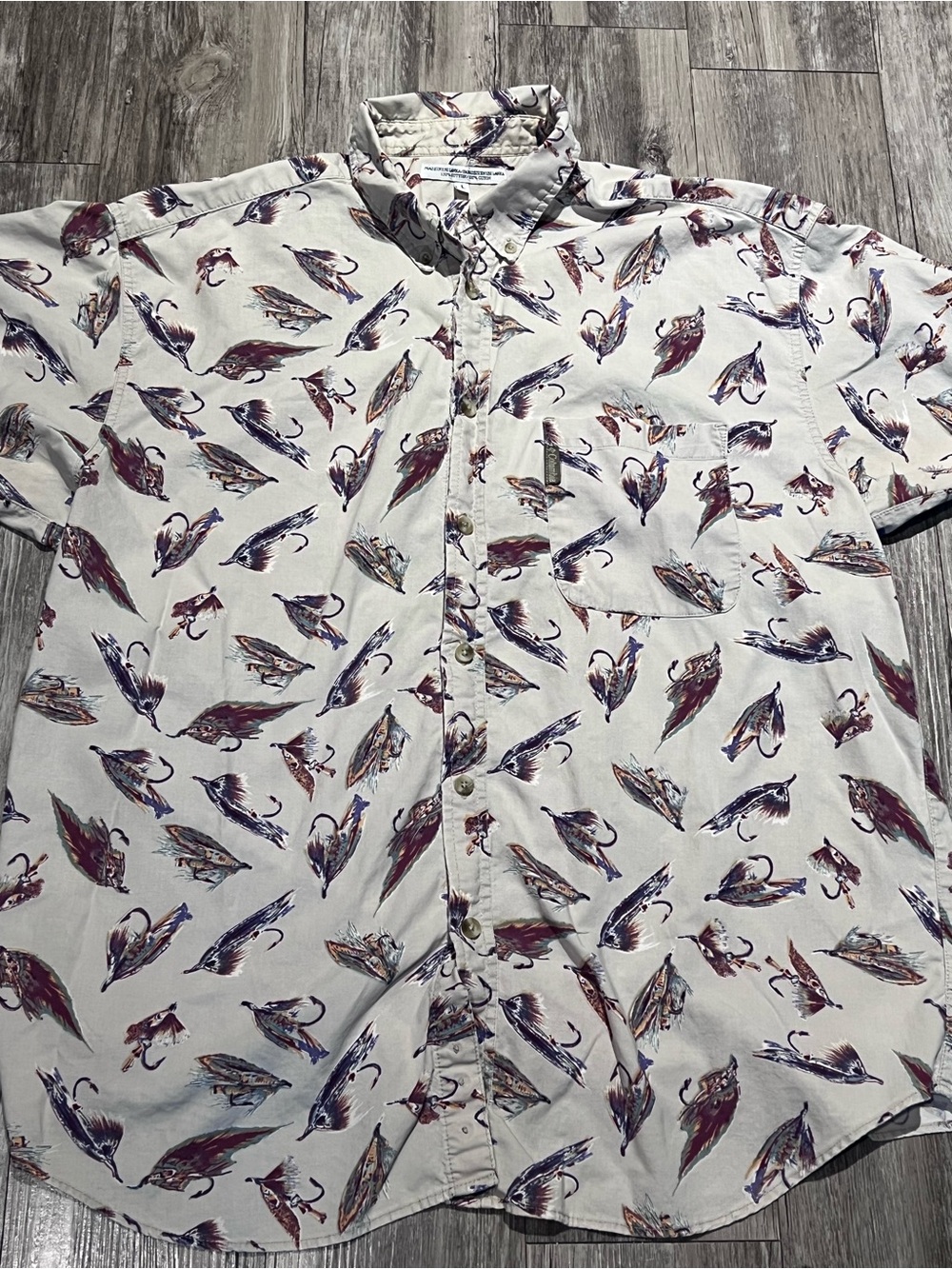 Columbia Fishing Men's Button-Down Shirt in White with Multicolor Print